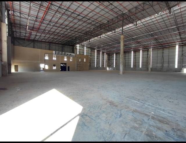 10,088M² WAREHOUSE TO LET IN GLEN MARAIS